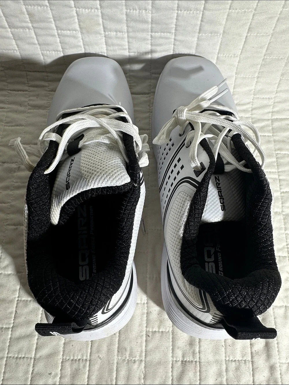 Men's White and Black Molded Baseball Softball Cleats - Lightweight Comfort